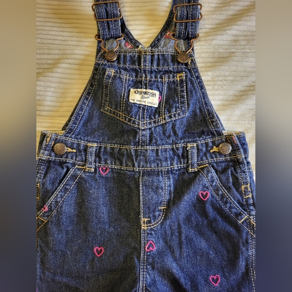Oshkosh Jean Bibs with pink hearts size 12mon - Picture 2 of 9